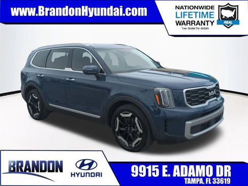 Used 2023 Kia Telluride S AWD/4WD image 1