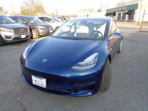 Used 2018 Tesla Model 3 RWD image 5