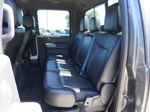 Used 2015 Ford F250 Lariat w/ Lariat Interior Package AWD/4WD image 18