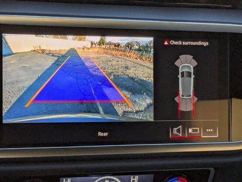 New 2025 Audi Q3 2.0T Premium image 15