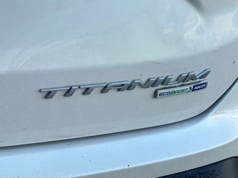 Used 2019 Ford Edge Titanium w/ Cold Weather Package AWD/4WD image 6