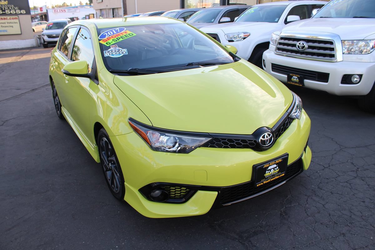 Used 2017 Toyota Corolla iM w/ All-Weather Mat Package FWD image 8