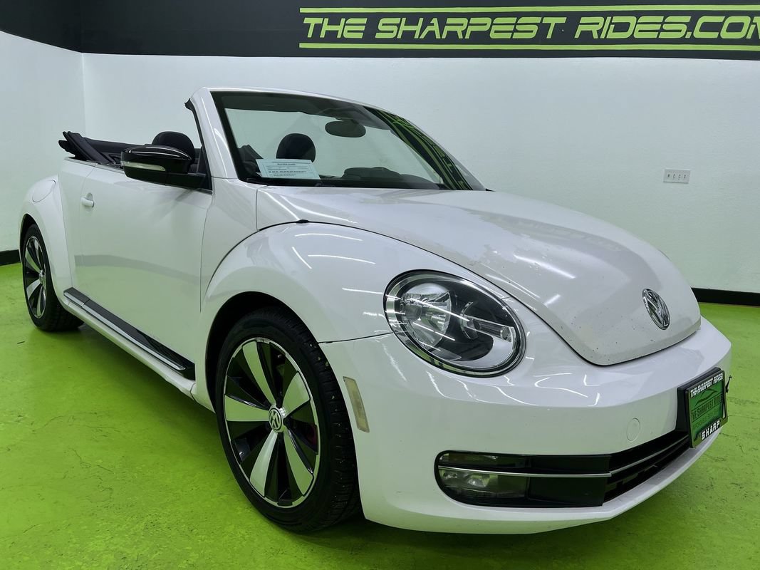 Used 2013 Volkswagen Beetle 2.0T FWD image 2