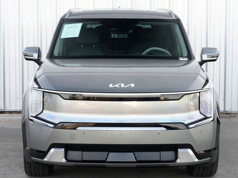 Used 2024 Kia EV9 Land image 55