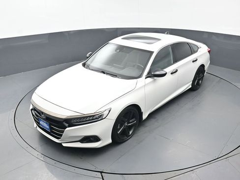 Used 2021 Honda Accord Sport image 40