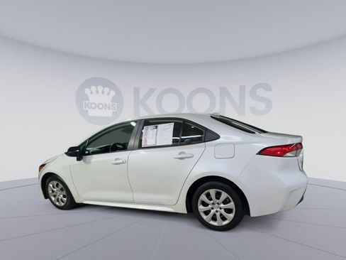 Used 2024 Toyota Corolla LE FWD image 8