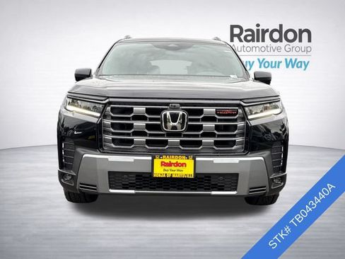 Used 2026 Honda Pilot TrailSport image 2