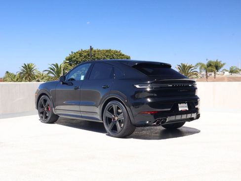 New 2026 Porsche Cayenne GTS AWD/4WD image 3