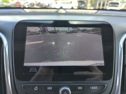 Used 2019 Chevrolet Equinox Premier FWD image 38