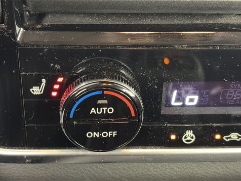 Used 2023 Nissan Rogue SL AWD/4WD image 24