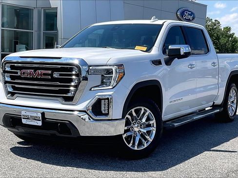 Used 2021 GMC Sierra 1500 SLT w/ SLT Premium Plus Package AWD/4WD image 3
