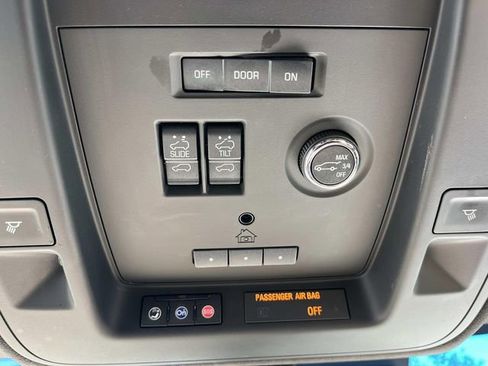 Used 2018 Cadillac Escalade ESV Platinum image 45