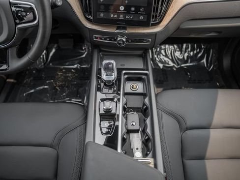 New 2026 Volvo XC60 B5 Plus w/ Protection Package Premier AWD/4WD image 27