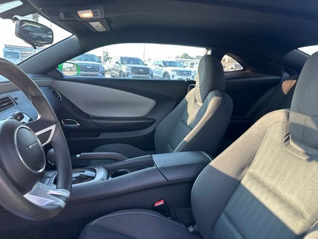Used 2011 Chevrolet Camaro LS RWD image 25