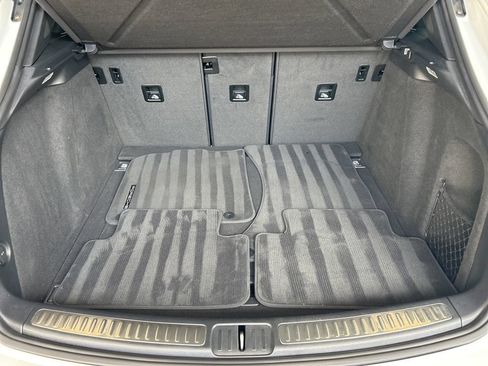 Used 2022 Porsche Macan AWD/4WD image 33