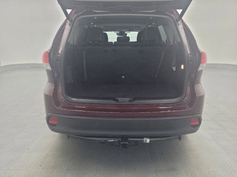 Used 2019 Toyota Highlander XLE image 29