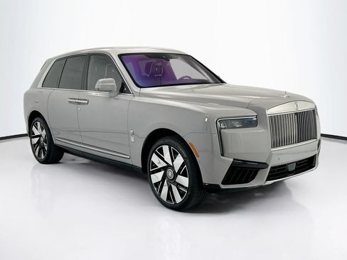 New 2026 Rolls-Royce Cullinan AWD/4WD image 3