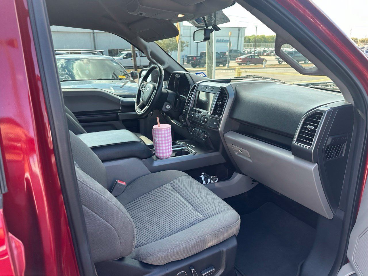 Used 2018 Ford F150 XLT w/ Equipment Group 302A Luxury AWD/4WD image 6