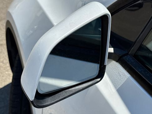 Used 2022 Tesla Model Y Long Range AWD/4WD image 10