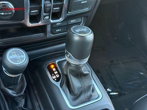 Used 2022 Jeep Wrangler Unlimited Sahara image 26