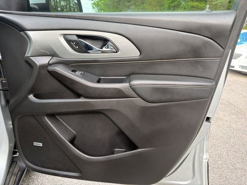Used 2021 Chevrolet Traverse RS image 30