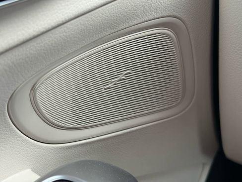 Certified 2025 Mercedes-Benz C 300 4MATIC Sedan image 24