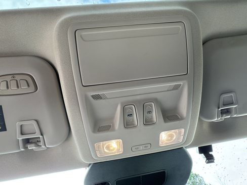 Used 2020 Ford Escape Titanium w/ Titanium Premium Package 2.0 image 33