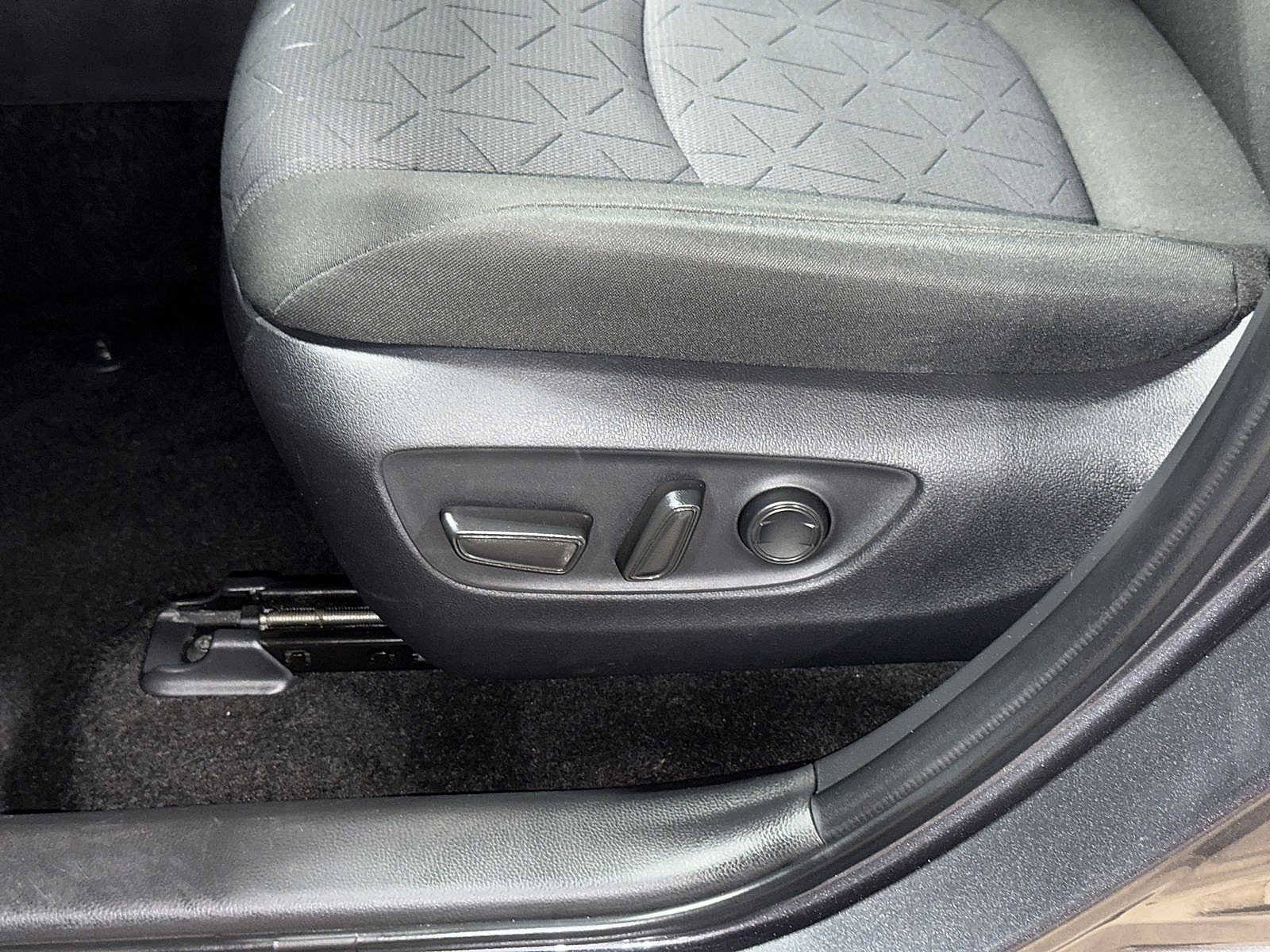 Certified 2025 Toyota RAV4 XLE AWD/4WD image 23