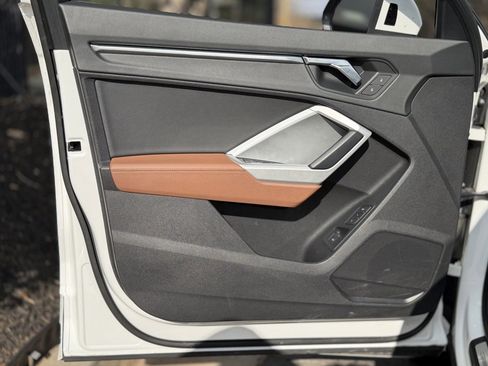 Used 2022 Audi Q3 2.0T Premium w/ Convenience Package image 28