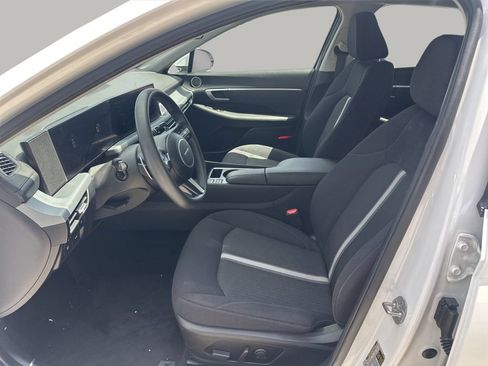 Used 2025 Hyundai Sonata SEL FWD image 10