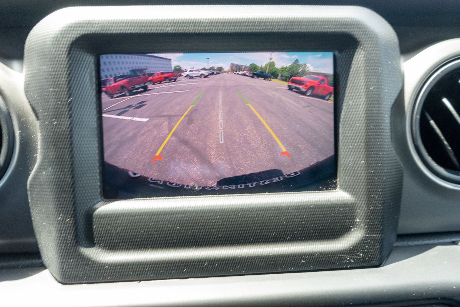 Used 2022 Jeep Wrangler Sport AWD/4WD image 18