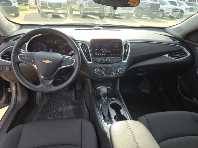 Used 2025 Chevrolet Malibu LT FWD image 19