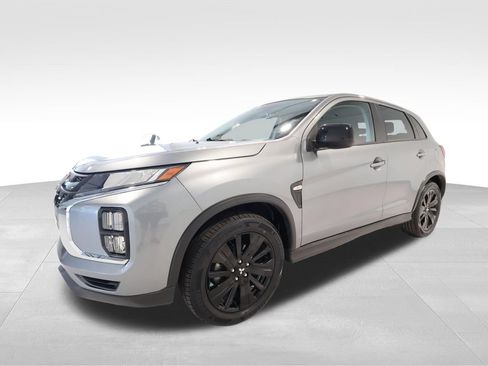 Used 2025 Mitsubishi Outlander Sport LE AWD/4WD image 8