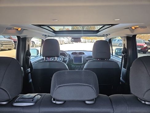 Used 2023 Jeep Renegade Trailhawk w/ Sun/Sound Group image 98
