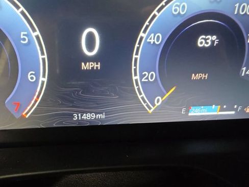 Used 2025 Jeep Grand Cherokee Altitude AWD/4WD image 11
