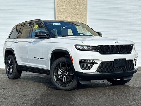 New 2025 Jeep Grand Cherokee Limited image 2