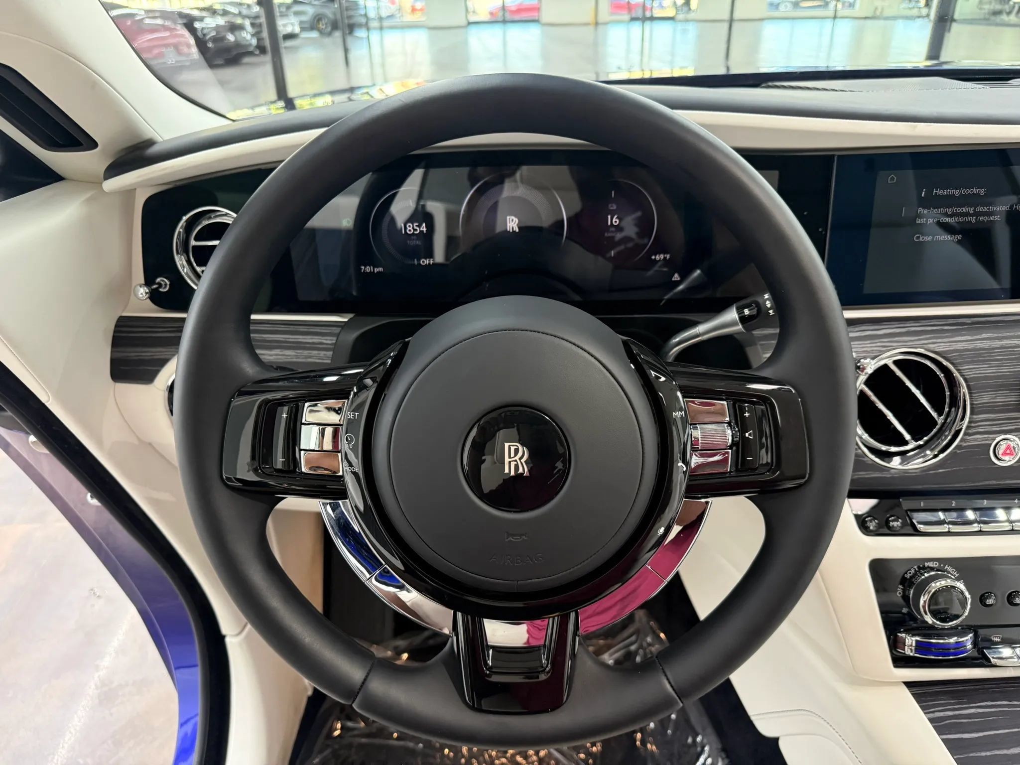 Used 2025 Rolls-Royce Spectre AWD/4WD image 23