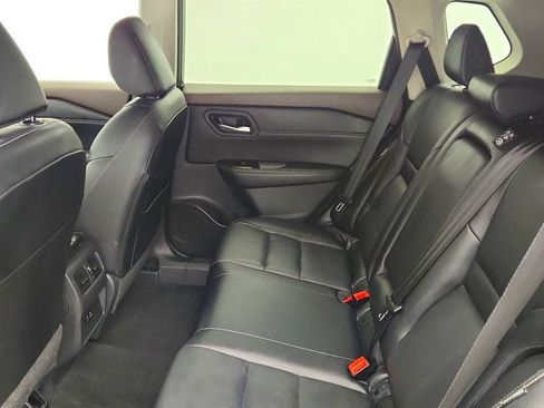 Used 2023 Nissan Rogue SL image 21