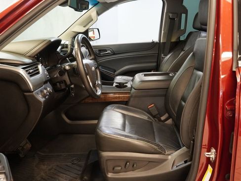 Used 2018 Chevrolet Suburban LT AWD/4WD image 5