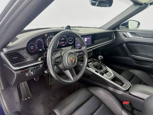 Used 2021 Porsche 911 Cabriolet image 4