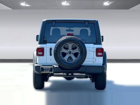 Used 2024 Jeep Wrangler Sport AWD/4WD image 9