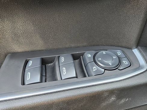 Used 2025 GMC Sierra 1500 SLT AWD/4WD image 37