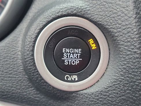 Used 2017 Dodge Journey SE w/ Flexible Seating Group image 29