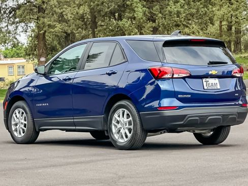 Used 2023 Chevrolet Equinox LS w/ LS Convenience Package AWD/4WD image 6