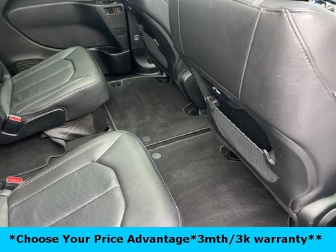 Certified 2022 Chrysler Pacifica Touring-L w/ S Appearance Package image 23