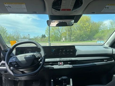 Used 2025 Kia K4 FWD image 11