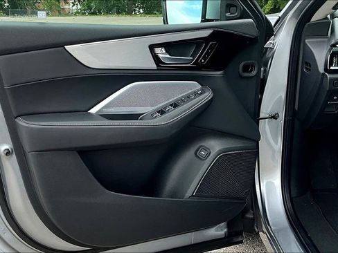 Used 2025 Acura MDX w/ Technology Package image 19