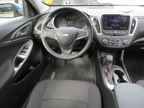 Used 2025 Chevrolet Malibu RS w/ LPO, Floor Liner Package image 13
