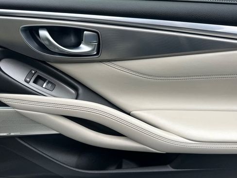 Used 2017 INFINITI Q60 w/ Premium Plus Package 2.0T image 17