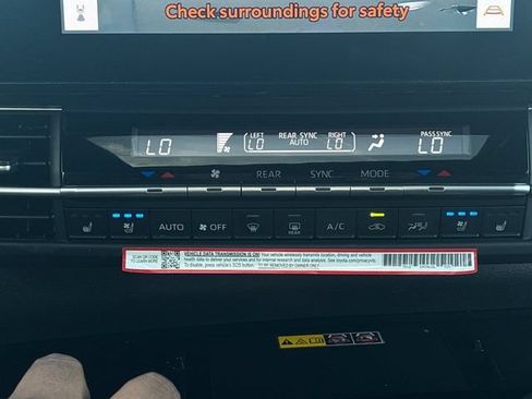 Used 2026 Toyota Sienna Limited FWD image 20